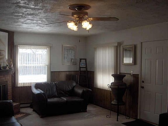 3rd image of 4427 N Campbell Ave
