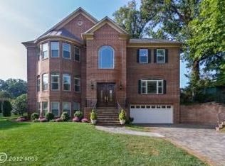 6807 Nesbitt Pl, Mc Lean, VA 22101