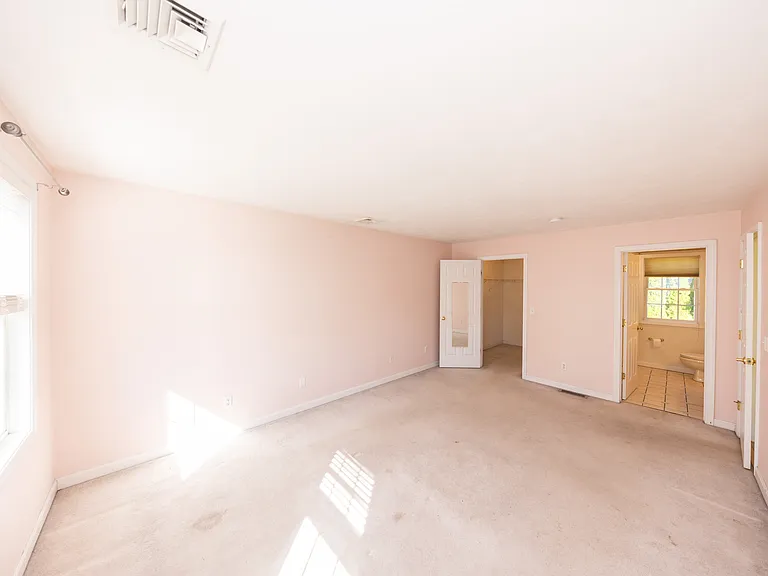 469 Walnut St — Photo 24