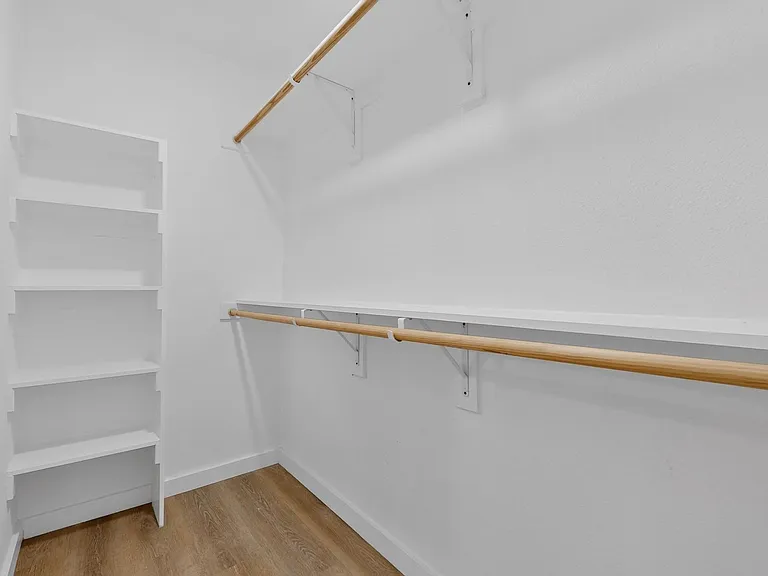 1313 Homestead St — Photo 22