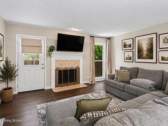 5th image of 920 Loveall Ln