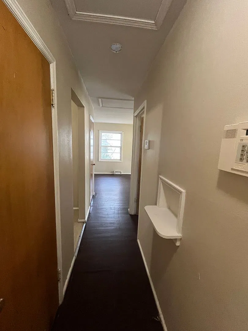Move in ready! — Photo 2