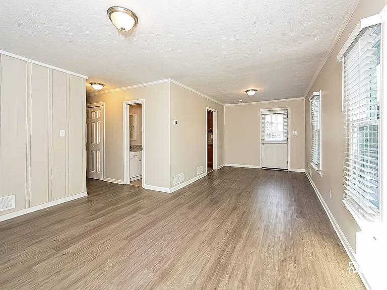 349 Judy Dr — Photo 8