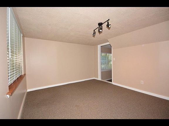 5th image of 740 Low Meadow Dr