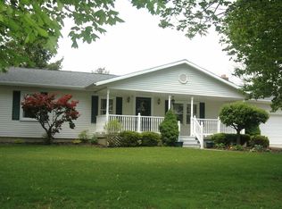 1054 Green Bush Rd, Willard, OH 44890