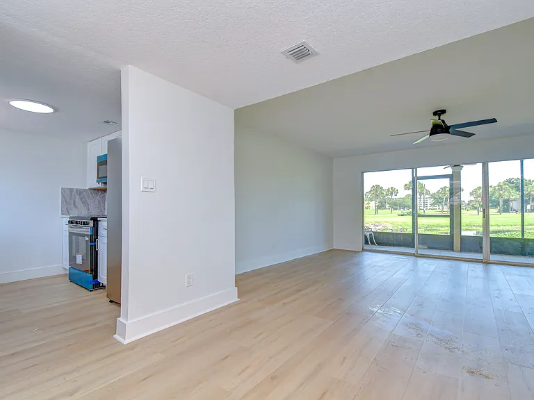 200 Country Club Dr #1505 — Photo 17