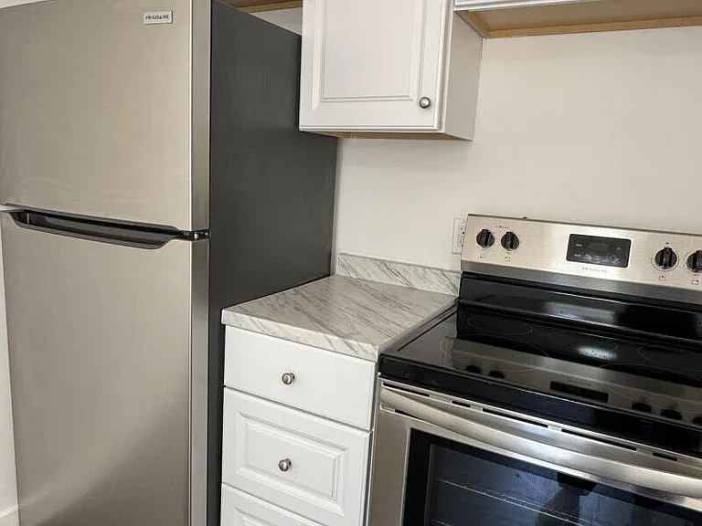 261 NW 81st St #B — Photo 9