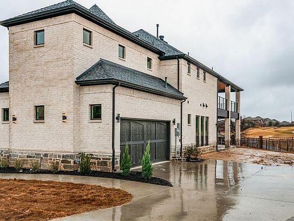3rd image of 3645 Clubgate Dr