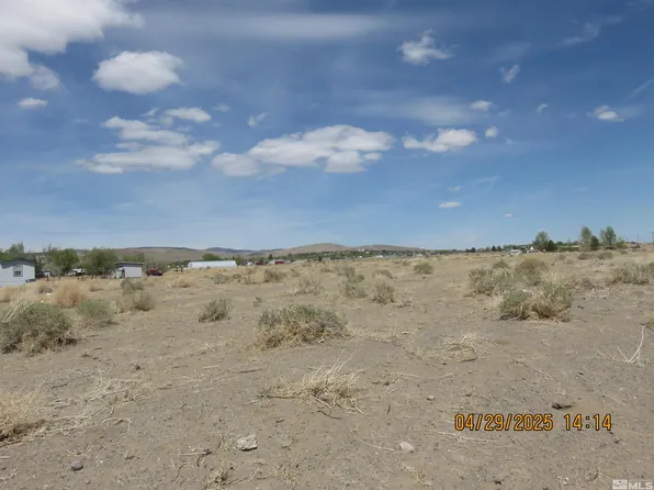 5600 Sioux Ln, Stagecoach, NV 89429