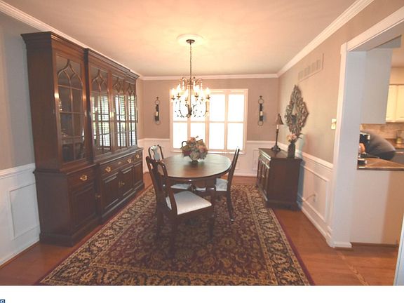5th image of 1240 Woodsview Dr