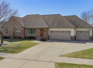 35 Harrison Lane, Reedsburg, WI 53959