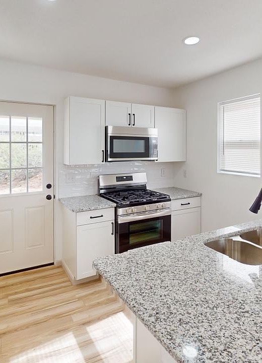 1st image of 2405 Holly Ave #C