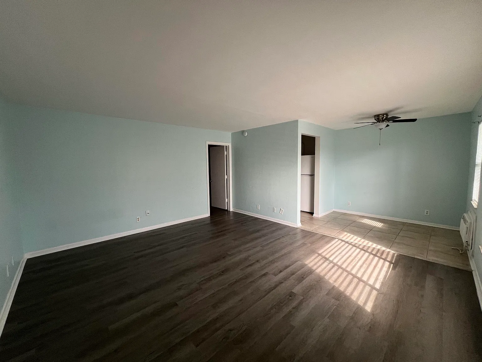 1 bed, 1.0 bath, 725 sqft, $1,695 — Photo 2