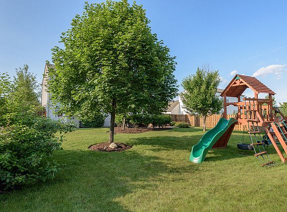 2nd image of 11862 Presley Cir