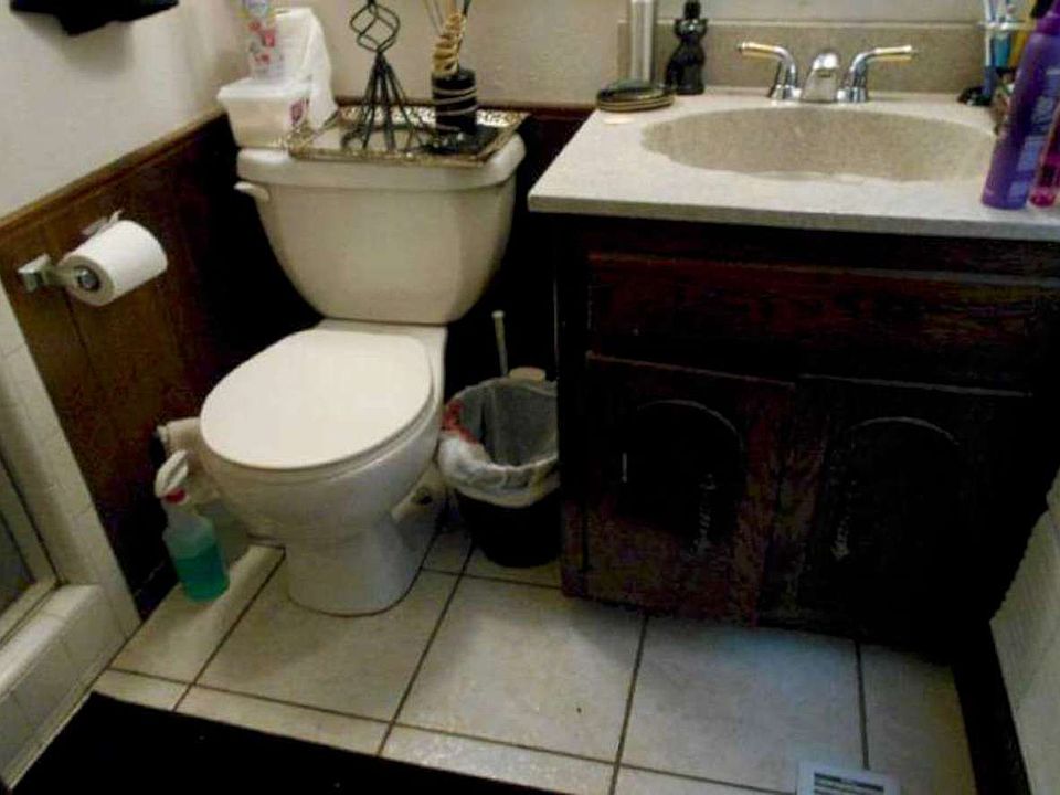2nd image of 448 SW 63rd Pl