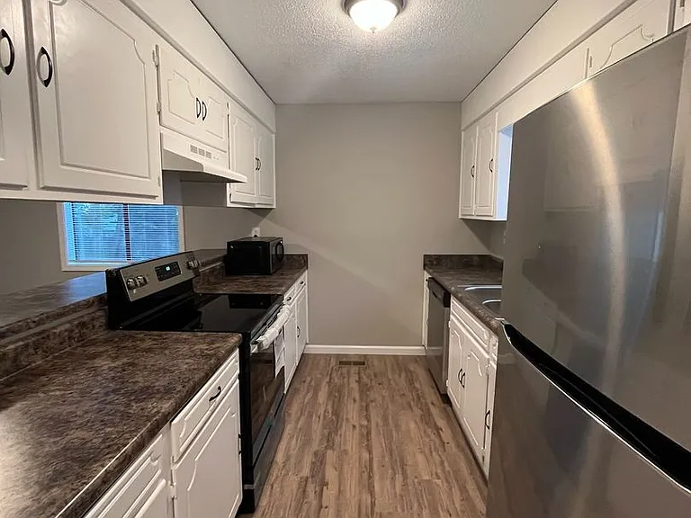 119 Freedom Dr #10 — Photo 5