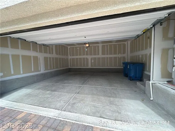 2750 Frosted Teal Ave — Photo 28