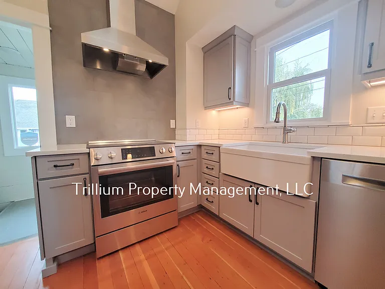 1411 SE 49th Ave — Photo 15