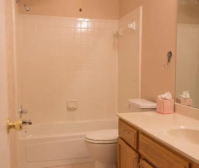 557 Grace Ln — Photo 14
