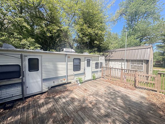 2nd image of 9/131 Woodhaven Dr E