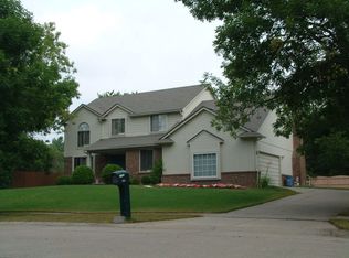286 Miracle Dr, Troy, MI 48084