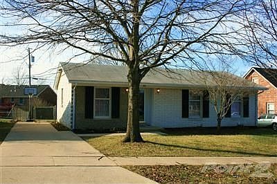 2nd image of 909 Darda Ct