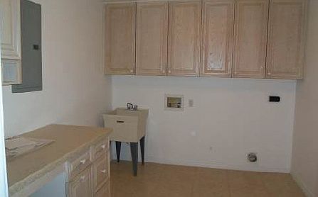 4th image of 37132 W 4th St