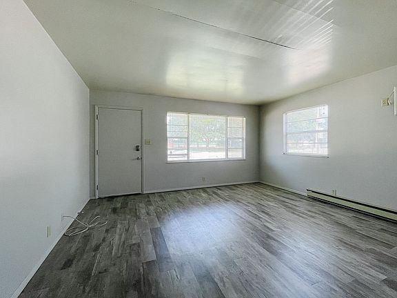 2nd image of 2310 N Oakwood Ave APT 6