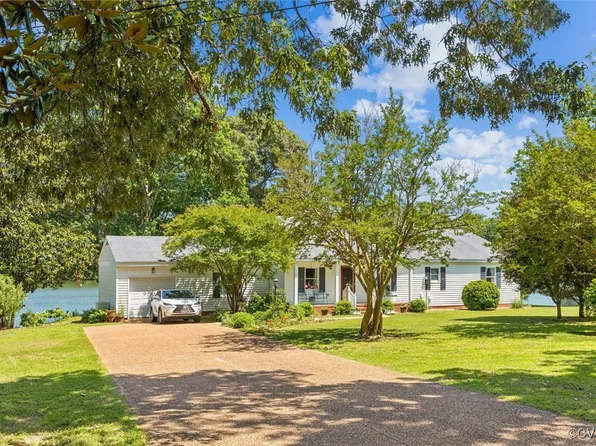 183 Nimcock Rd, Urbanna, VA 23175