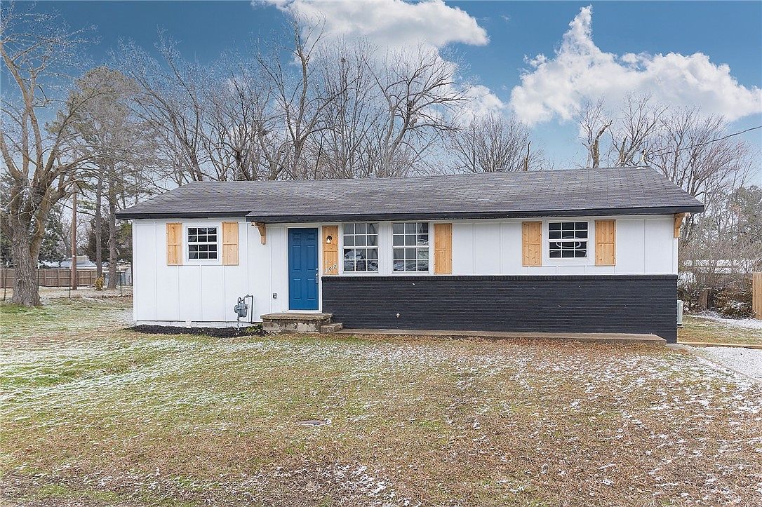 102 Pierce Ave, Springdale, AR 72764 | Zillow