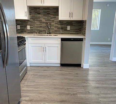 3rd image of 165 N Hoover St #203