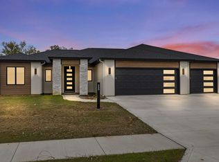 550 Grantham Psge, Fort Wayne, IN 46845