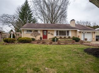 522 Fairfield Dr, Sharon, PA