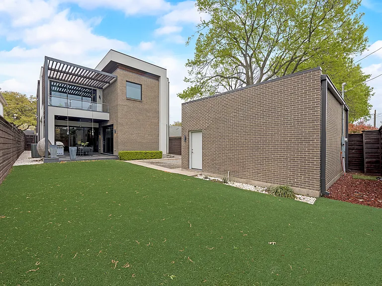 6420 Kenwood Ave — Photo 44