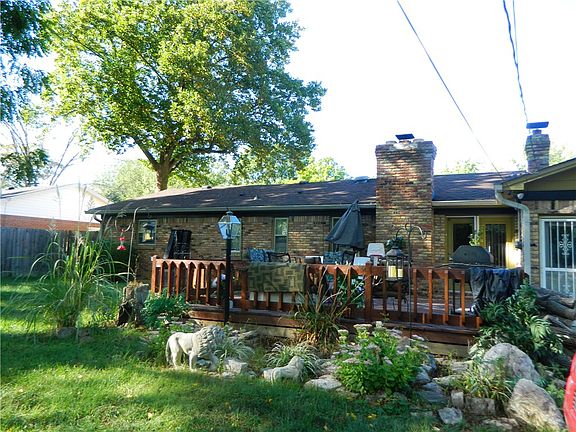 3rd image of 5709 Winston Dr