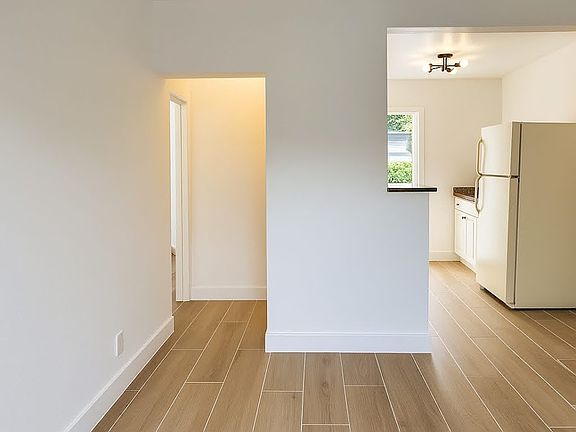 5th image of 1600 Center St APT B1