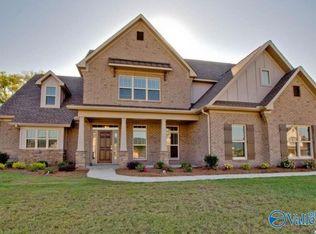 3021 Ginn Point Rd, Owens Cross Roads, AL 35763