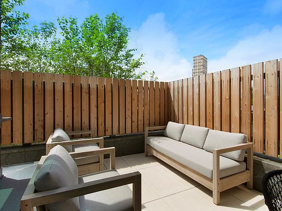 4th image of 655 Dean St #Townhouse