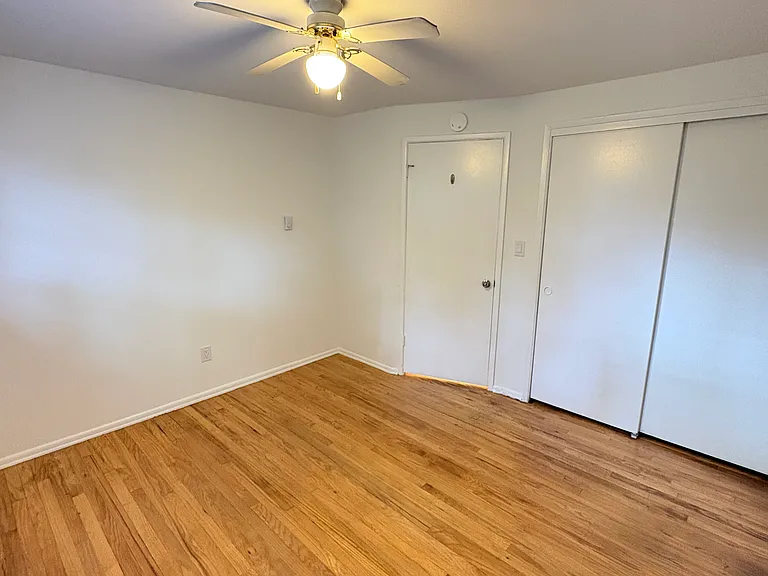 408 N 61st St #4 — Photo 12