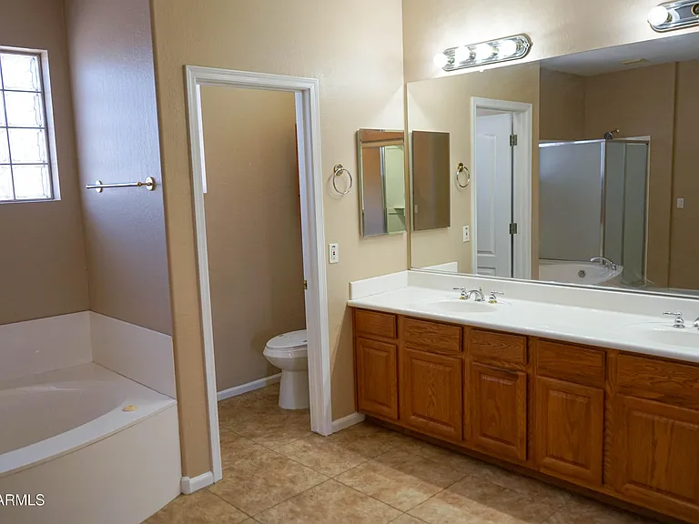 541 N Danielson Way — Photo 60