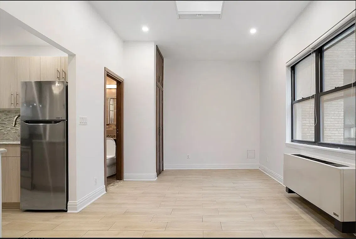 60 Court Street — Photo 4