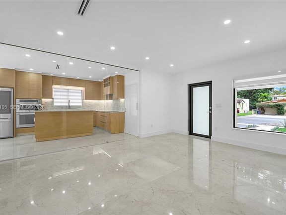 4th image of 728 Majorca Ave #728