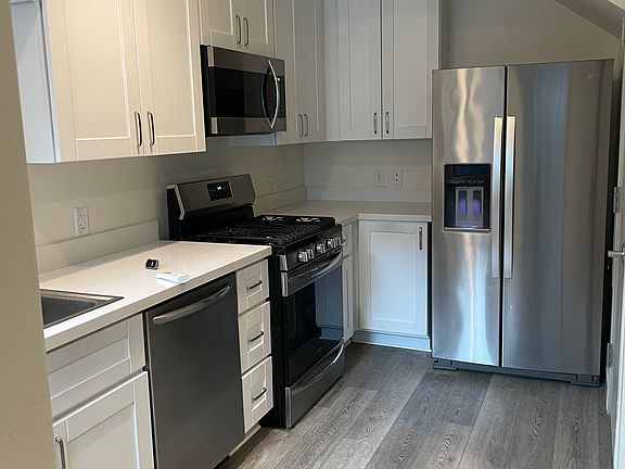 4th image of 314 N Cleveland St N #5
