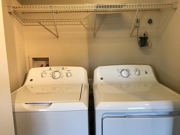 3rd image of 337 Dover Ct