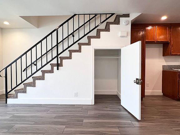3rd image of 6482 Orange Ave APT E