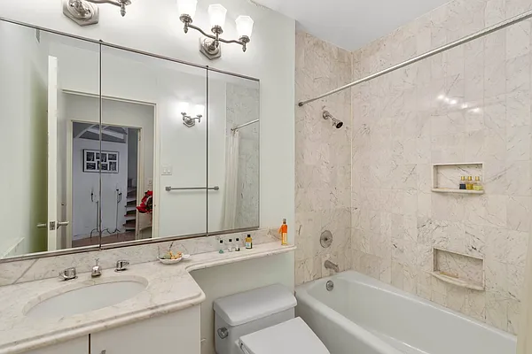 Sold by Nest Seekers International | media 7