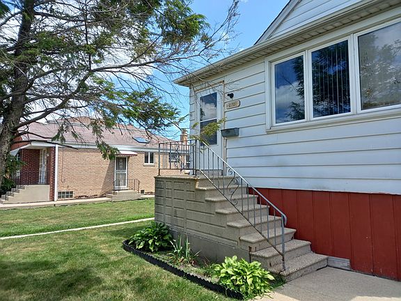 2nd image of 5751 S Melvina Ave