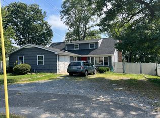 106 Granny Rd, Farmingville, NY 11738