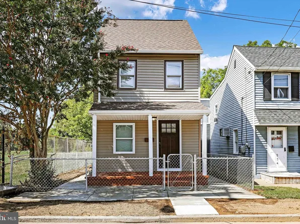 532 Maple St, Bristol, PA 19007