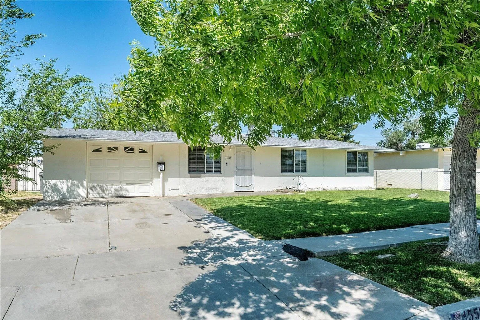 45503 Genoa Ave — Photo 1